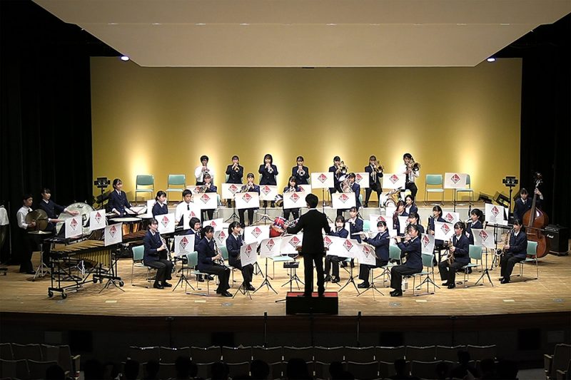 ゲスト出演：福岡県立春日高等学校吹奏楽部（指揮：手嶋 聡）